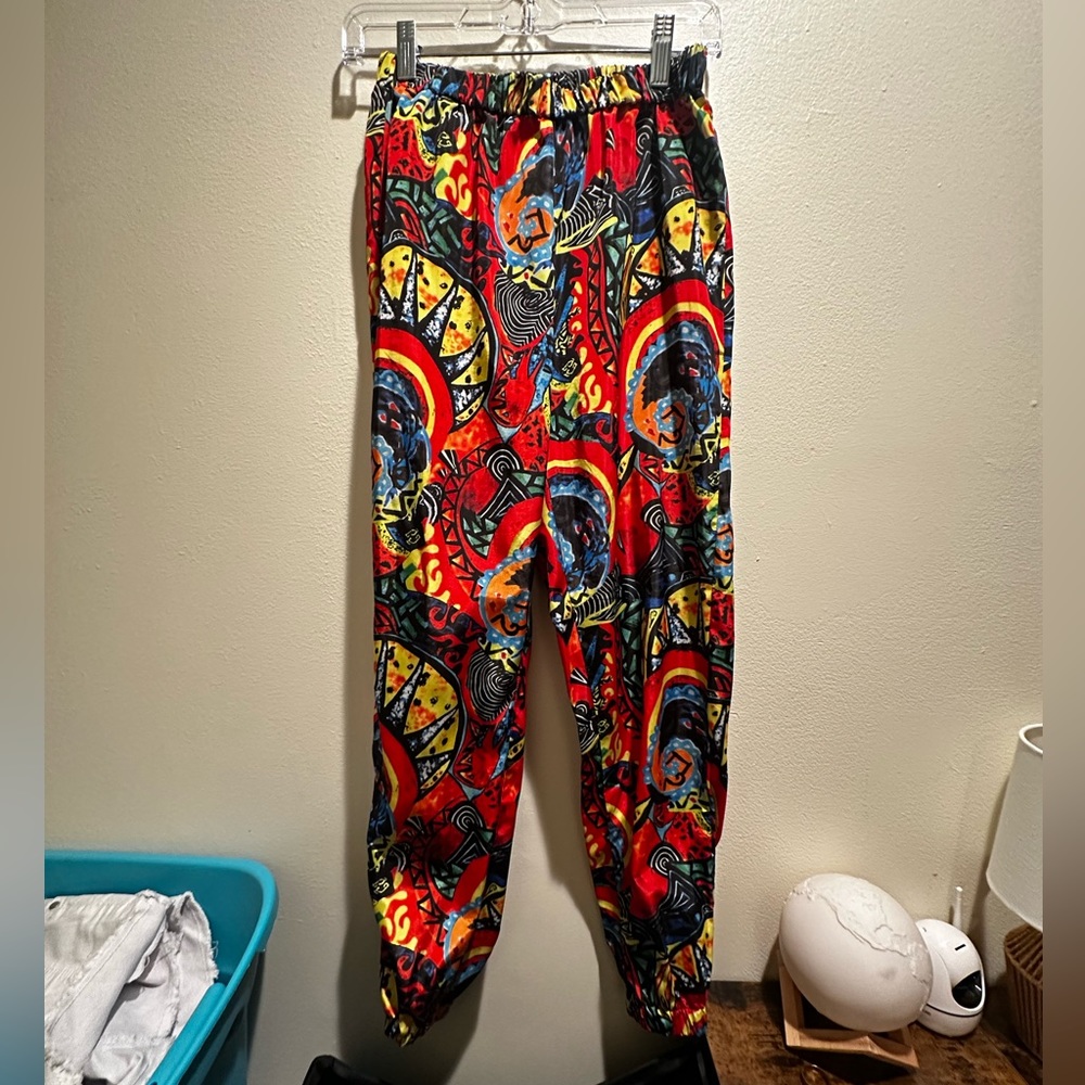 90’s print parachute pants